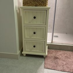 Off-white Nightstand