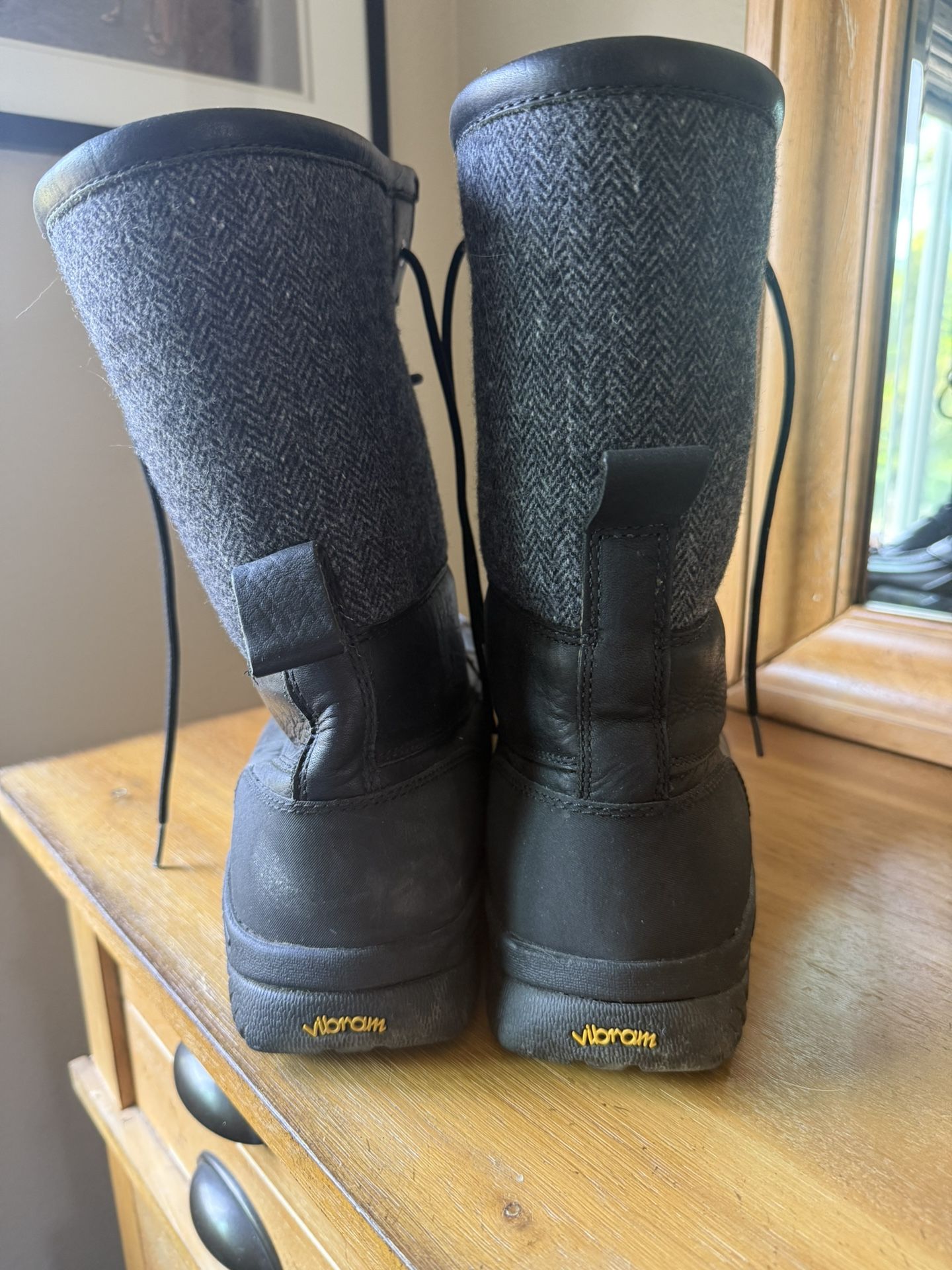 Uggs Australia Snow Boots