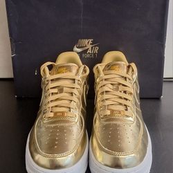 NIKE AIR FORCE 1 LIQUID GOLD SIZE 10M  / 11.5W