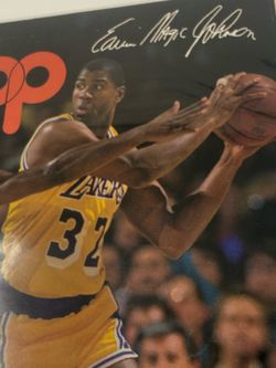 Magic Johnson Los Angeles Lakers HOOP NBA program 1990-91 season