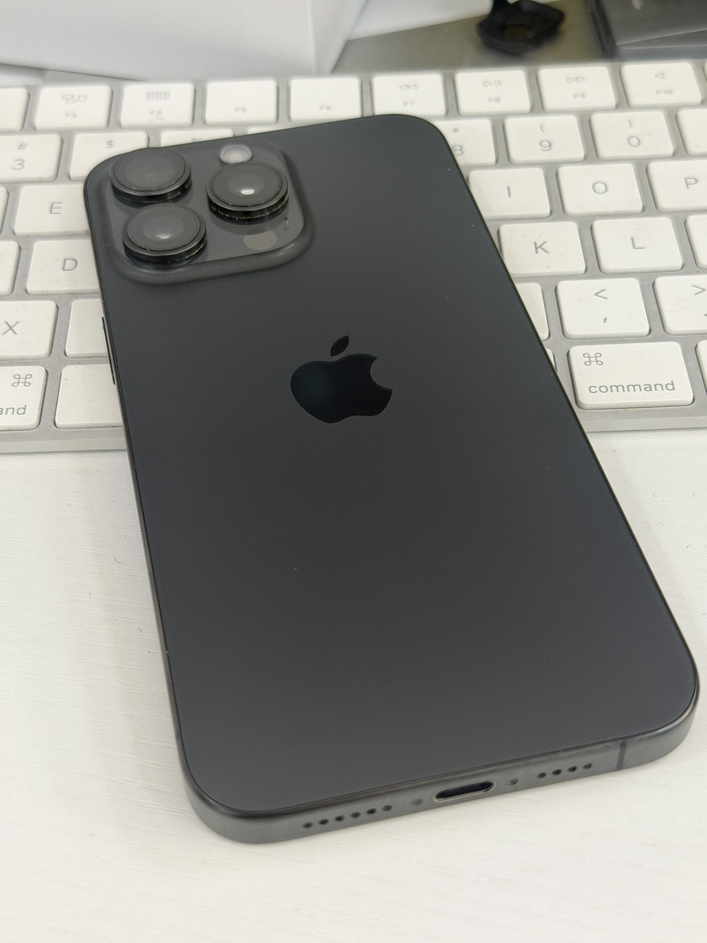 iPhone 15 Pro Max 512GB Unlocked