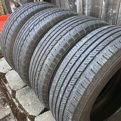 Tires (4) 195/65R15  