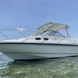 Boston Whaler Conquest 28