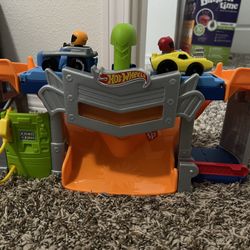 Hot Wheels Racetrack