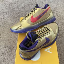 Kobe 5 x Undefeated HOF (Size 11)