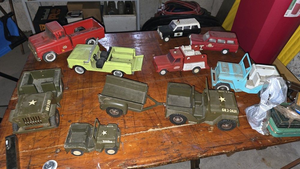 Old Vintage Metal TONKA toys
