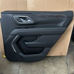2023  Chevy Tahoe rear door panel  NEW!