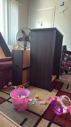 FREE CABINET/DRESSER  ** GRATIS TOCADOR**