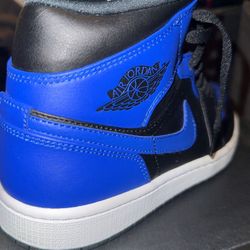 Air Jordan 1 Mid
