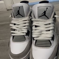Jordan 4 Milatry Black