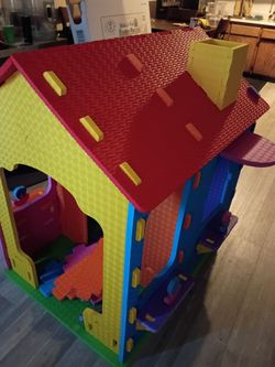 Build fun foam house
