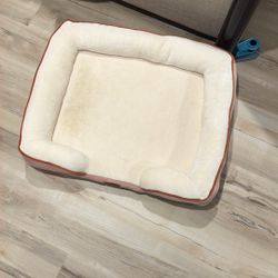 Dog bed 