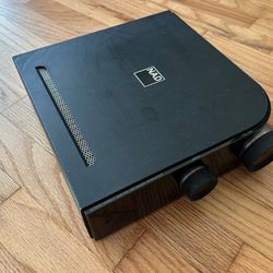NAD D7050 Direct Digital Streaming Amplifier W. WiFi, Bluetooth And Apple AirPlay  Mint