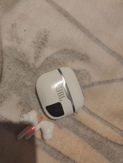 JBL True Wireless Earbuds with Charging Case
