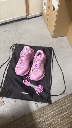 WOMEN'S TRACK SNEAKER WITH CHARMS IN PINK