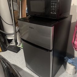 microwave and mini fridge 