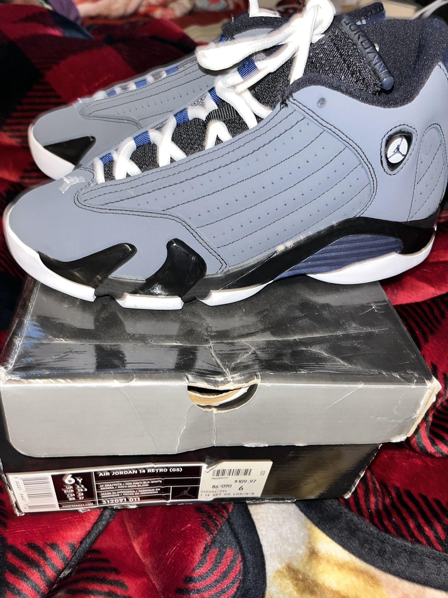 Jordan Retro 14 Graphite Navy (GS) Size 6 Youth for Sale in Houston, TX -  OfferUp