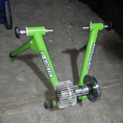 Brand New Kinetic Road Machine Control Trainer