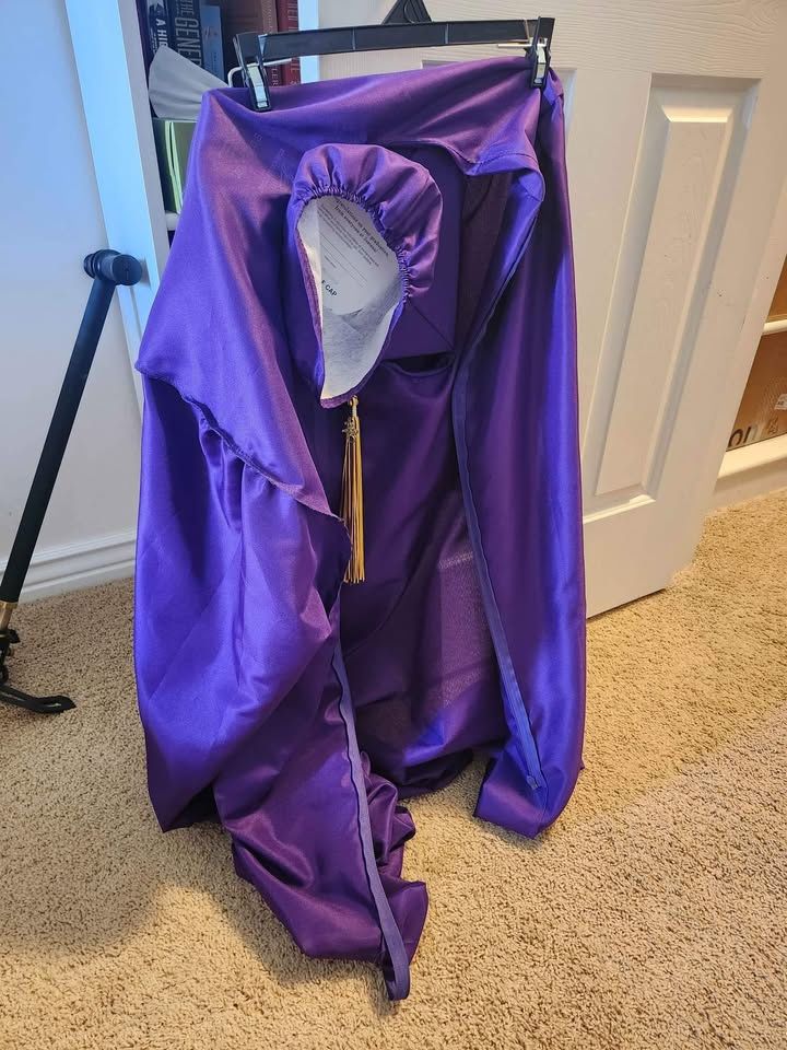 GCA Graduation Cap And Gown - Jostens