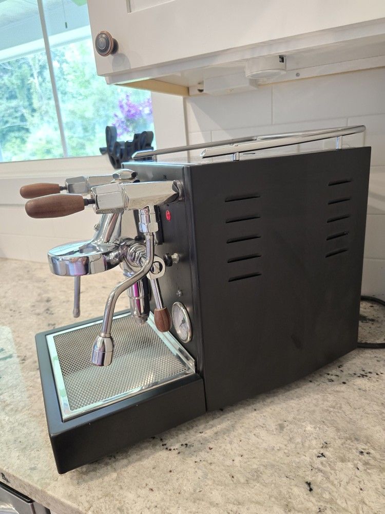 LUCCA M58 Espresso Machine
