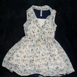 ✅️ Girls Floral Sleeveless Dress• Ivory• Size 8• Good Condition• $7firm