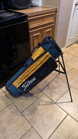 Titilest light weight golf stand bag rare multicolor