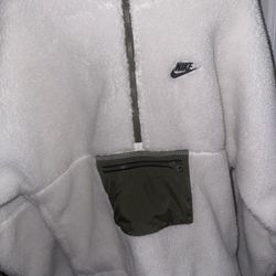 Nike Sweater 