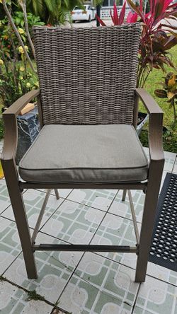 Outdoor Wicker Patio Arm Chair with Cushion