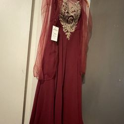 Dress Burgundy /Gold 