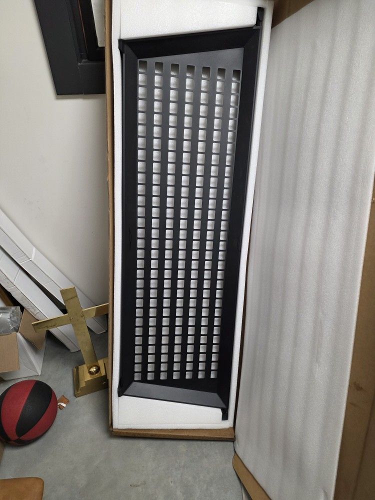 Cybertruck Cargo Divider