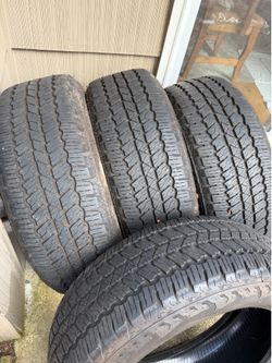 Like New 4 Bridgestone 255/55/20 Tires