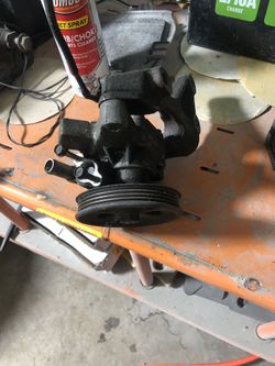 1996-00 Honda Civic Power steering Pump With Bracket 