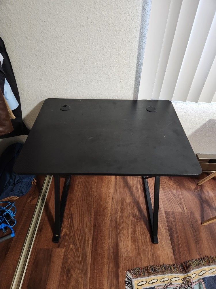 Gaming/computer Table