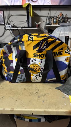 Los Angeles Lakers 2025-2026 Season Ticket Holder Gift Large Duffel Bag