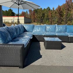 Brand New OUTDOOR PATIO SET OF 10 PIECES