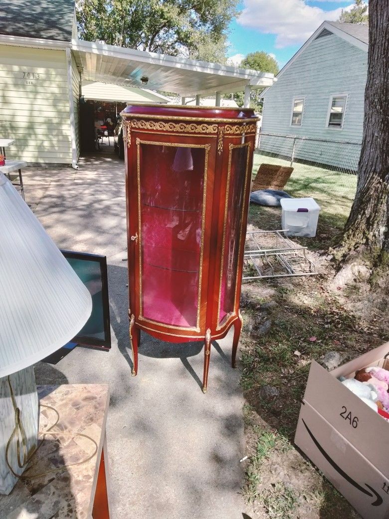 19 Th Century Curio Cabinet 