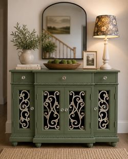 Side board / Entry way Cabinet