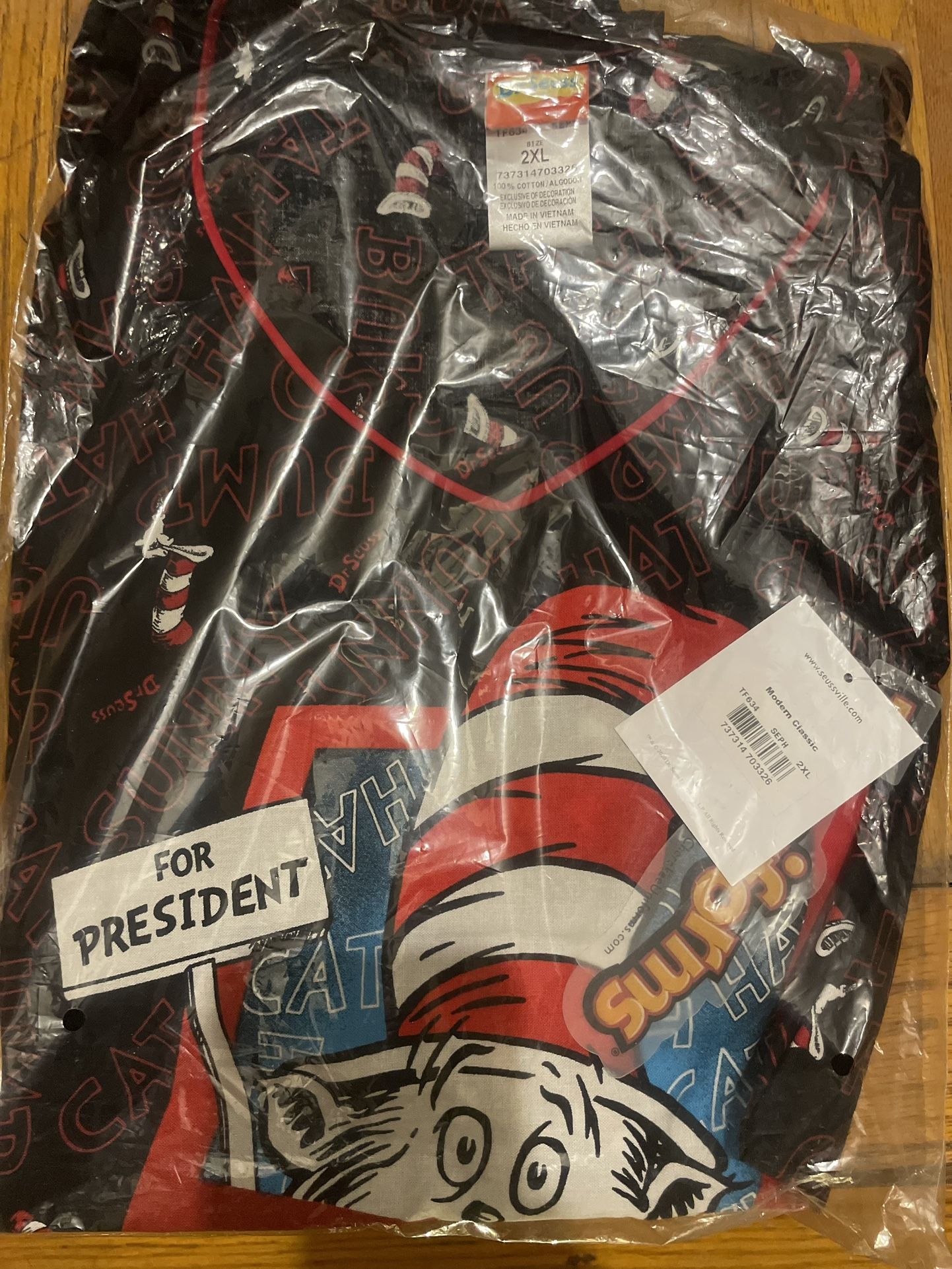 Scrub Top Dr Seuss For President Size 2x $15