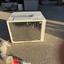 Window Or Wall A/C Plug In Unit 