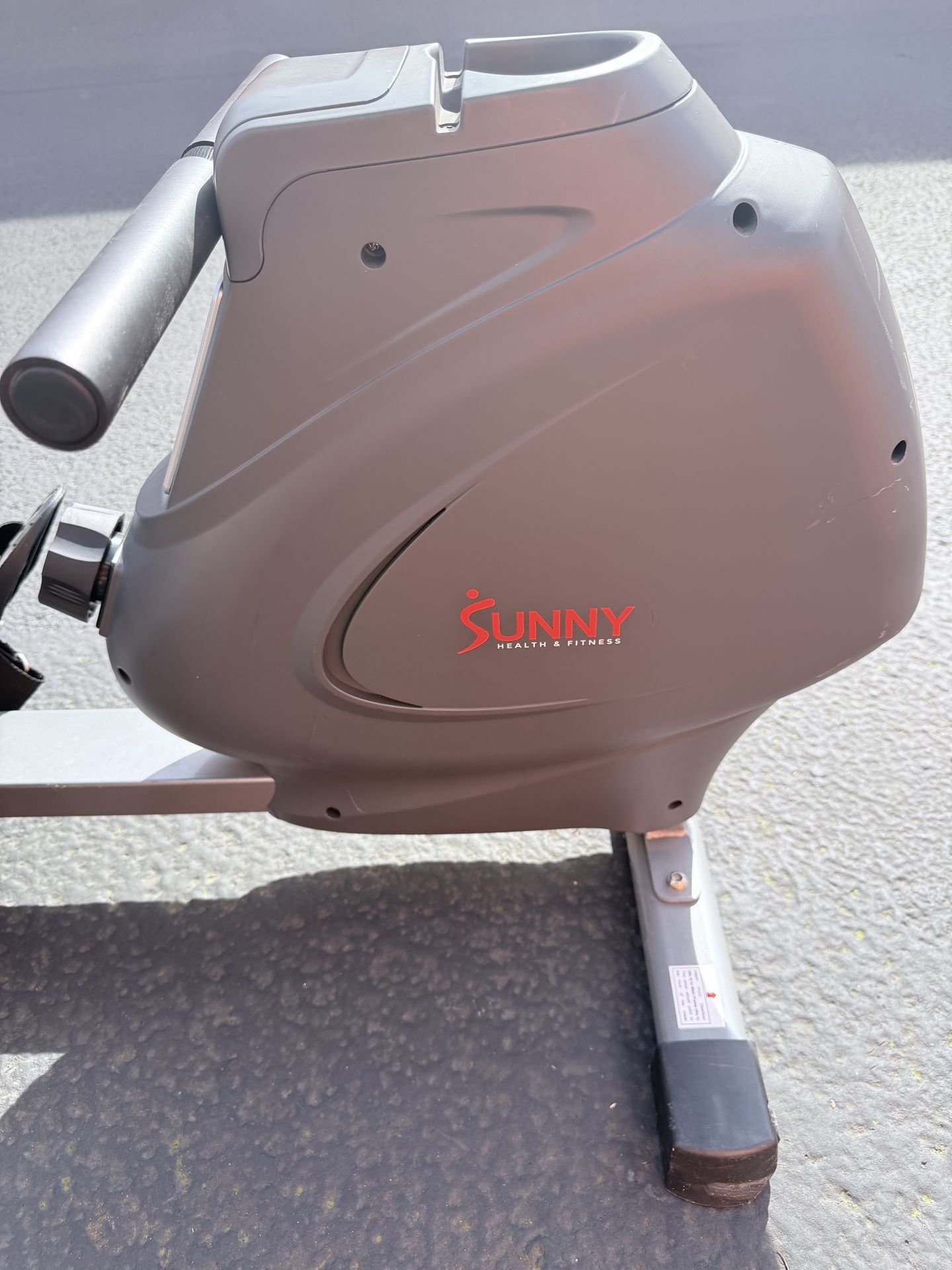 Sunny Health Fitness Row Maching