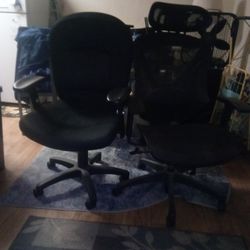 2Computer Chairs 1withhead Rest 2 With Out both Great Shape