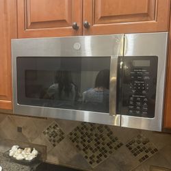 Stainless Steel GE Microwave JVM6175SK2SS (for Parts)