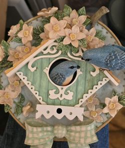 Vintage Singing Birdhouse 