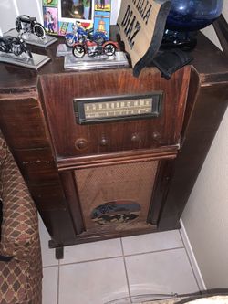 Vintage Coronado Record Player