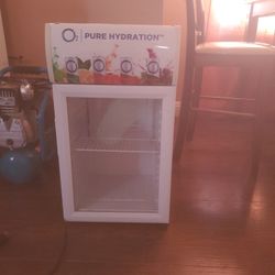 Pure Hydration Little Fridge 