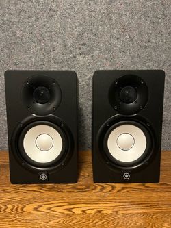 Yamaha HS5 studio monitors- pair