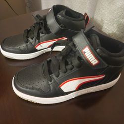 Puma Shoes Size 4