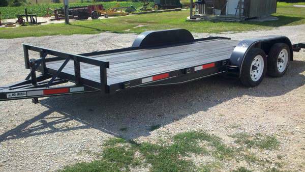 18ft Flatbed Trailer w/ Ramps
