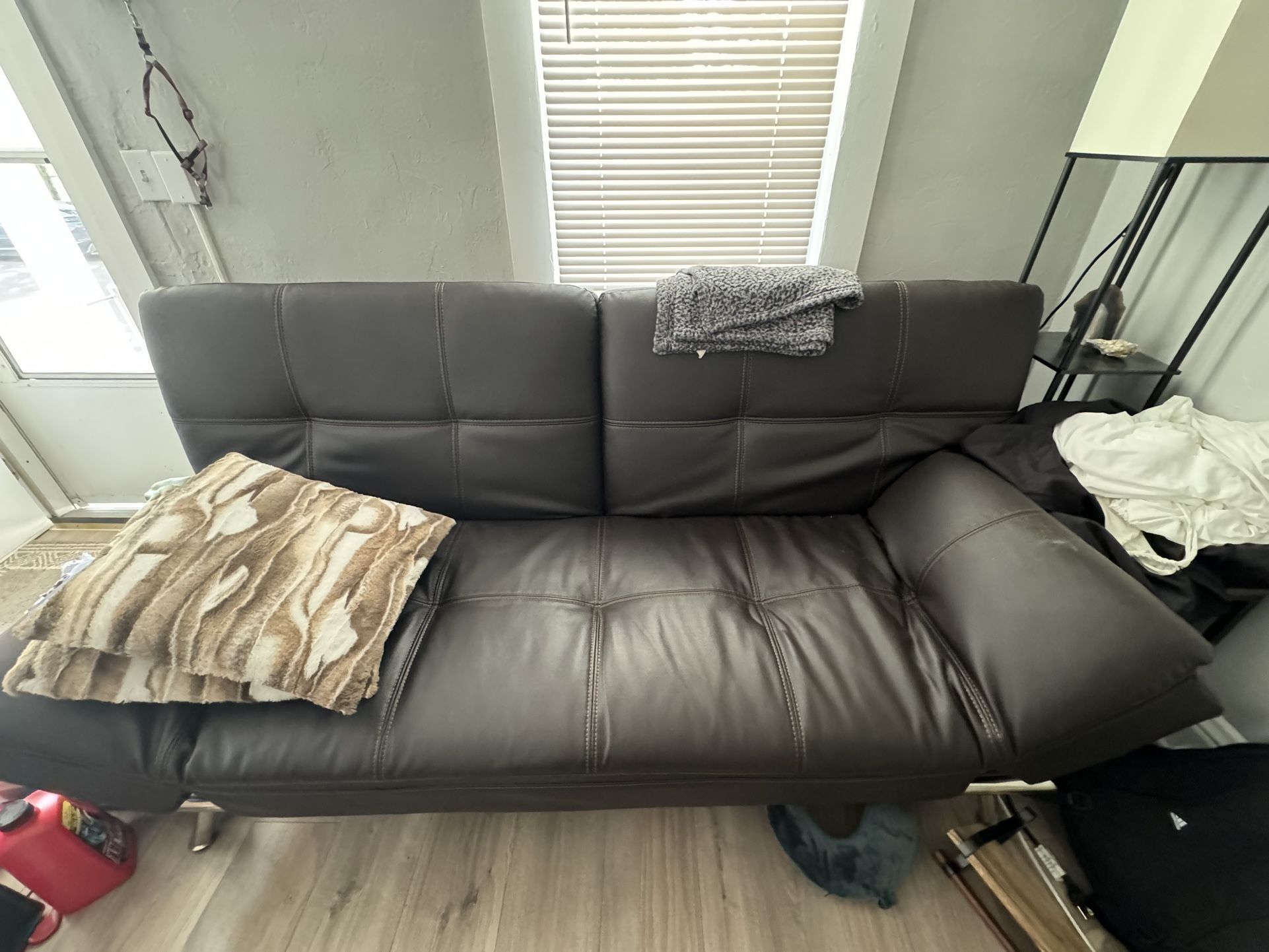 FUTON
