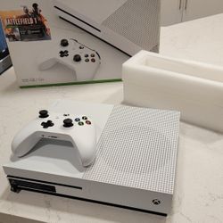 XBOX  ONE 500GB  CONSOLA Y CONTROL ( CAJA ABIERTA PERO NUNCA USADO)